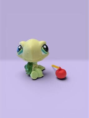 Littlest Pet Shop Turtle Figure #321 LPS with Drink Accessory
